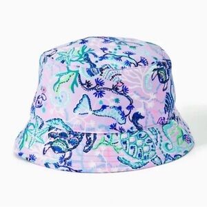 Lilly Pulitzer Bucket Hat in Lilac Freesia color. EUC